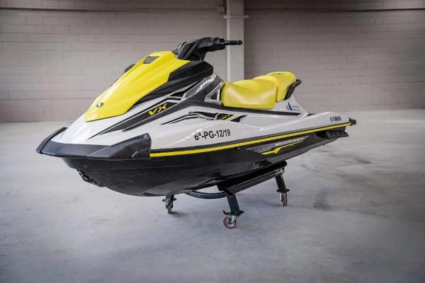 Yamaha WaveRunner VX