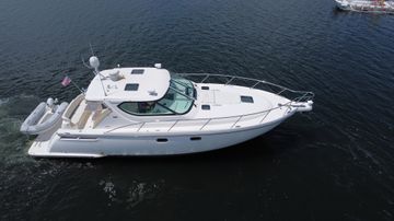 2006 Tiara Yachts Sovran 4300