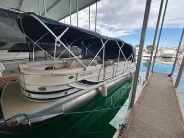 2007 South Bay 925 CR TRITOON INBOARD