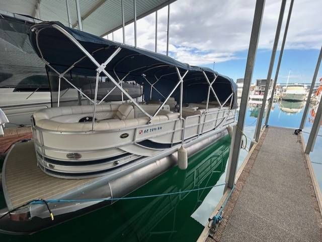 2007 South Bay 925 CR TRITOON INBOARD