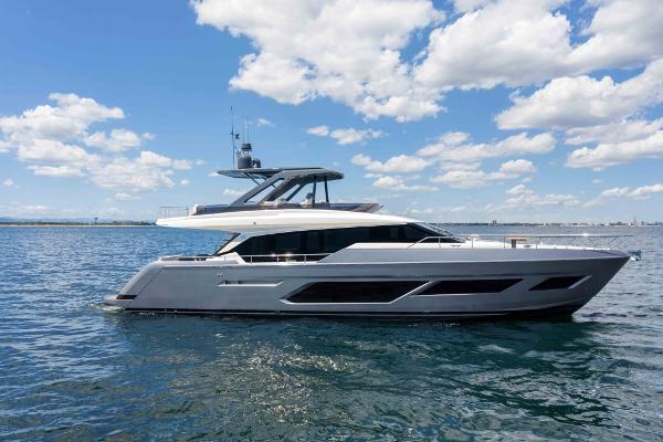 2025 Ferretti Yachts 720