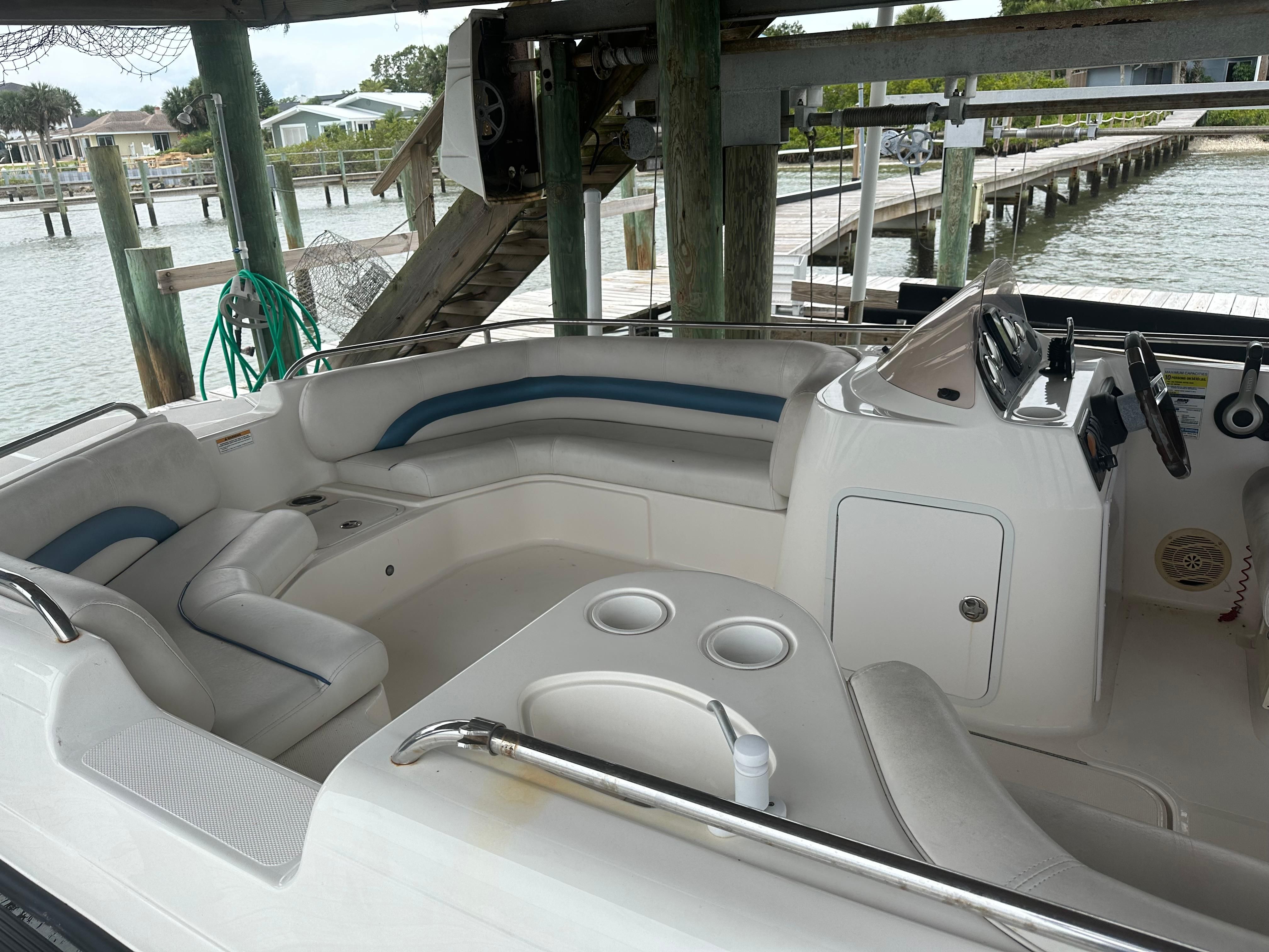 2008 Hurricane FunDeck 196 REF