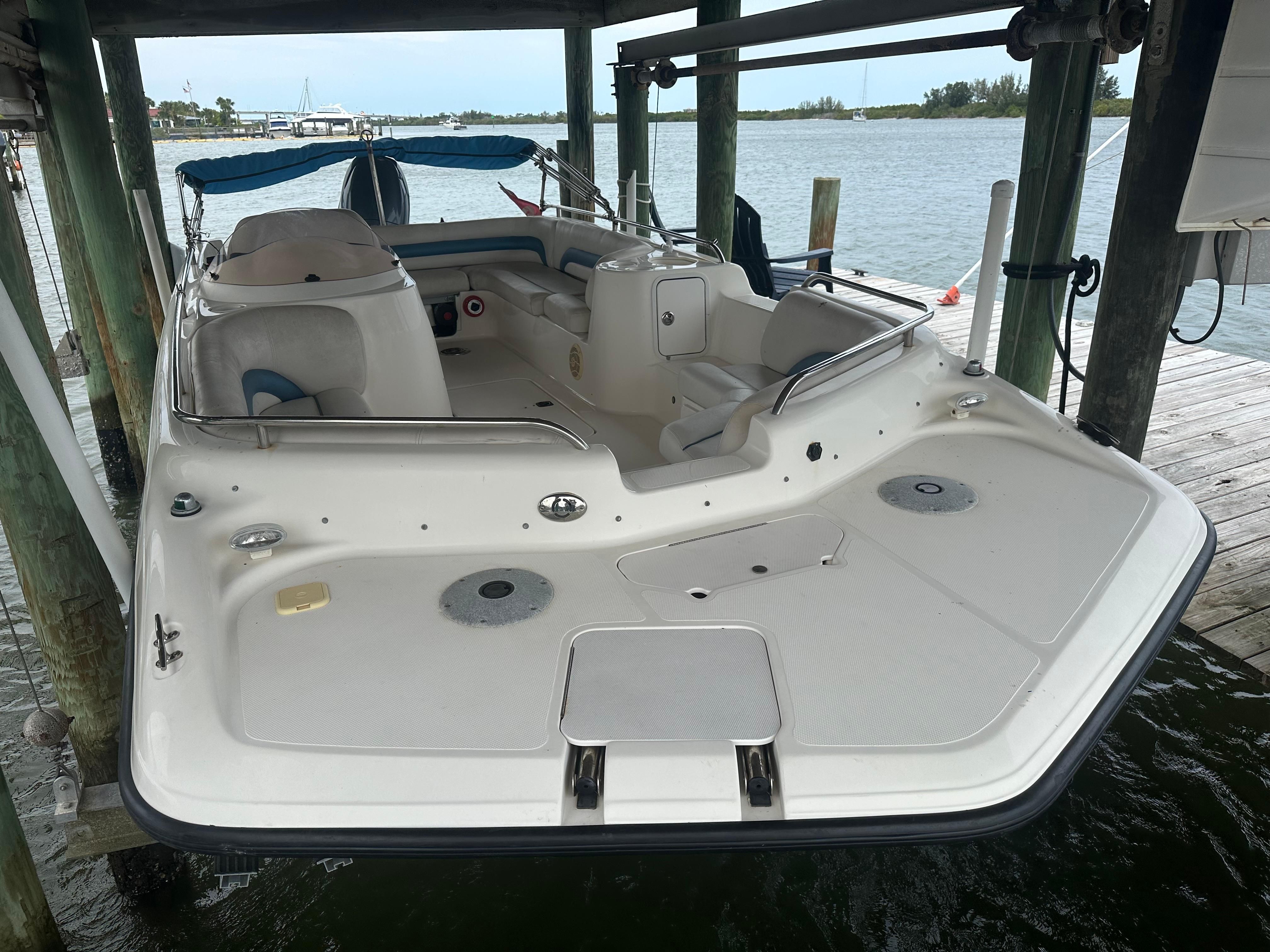 2008 Hurricane FunDeck 196 REF