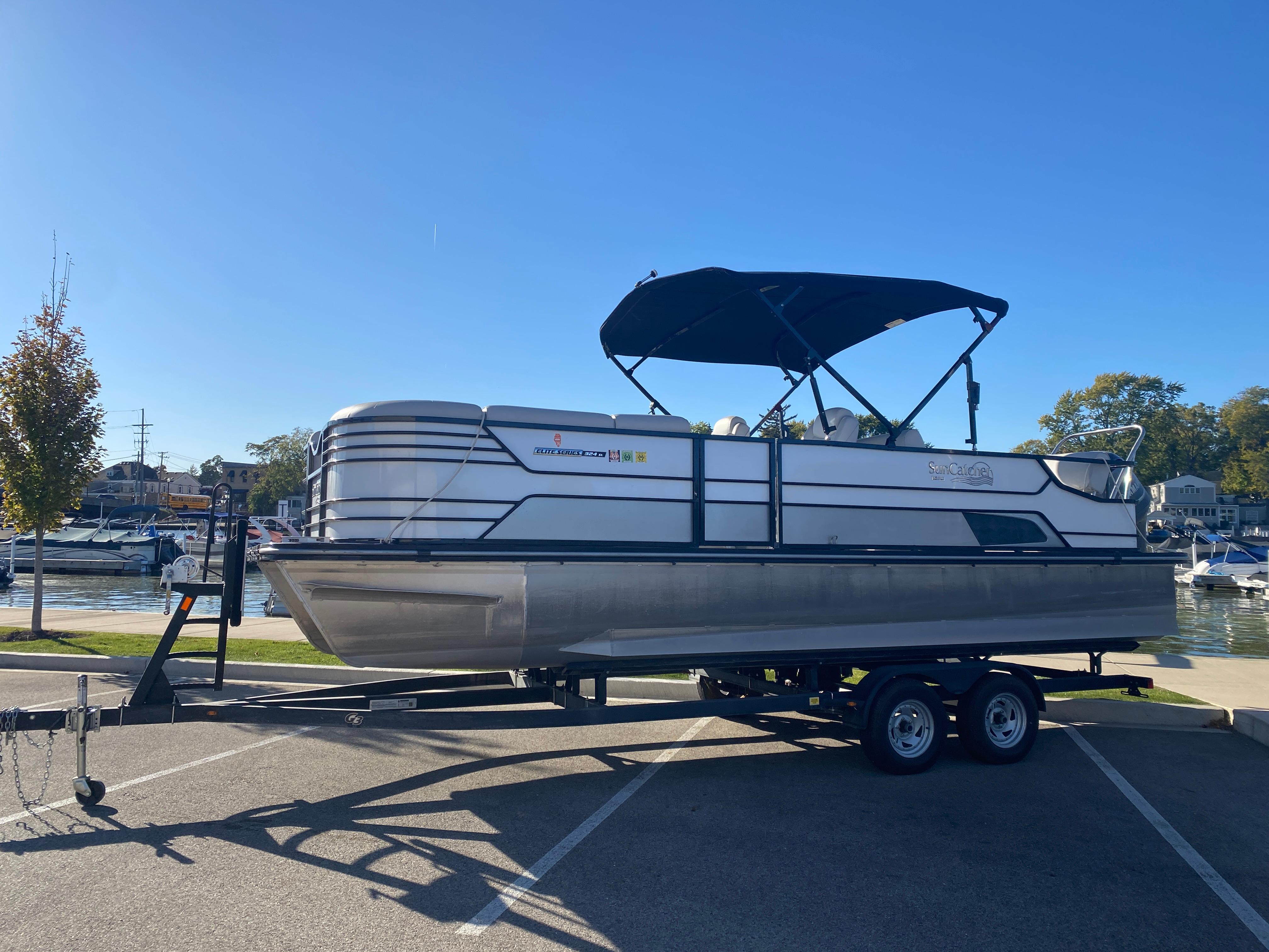 2022 SunCatcher Elite 324 SL