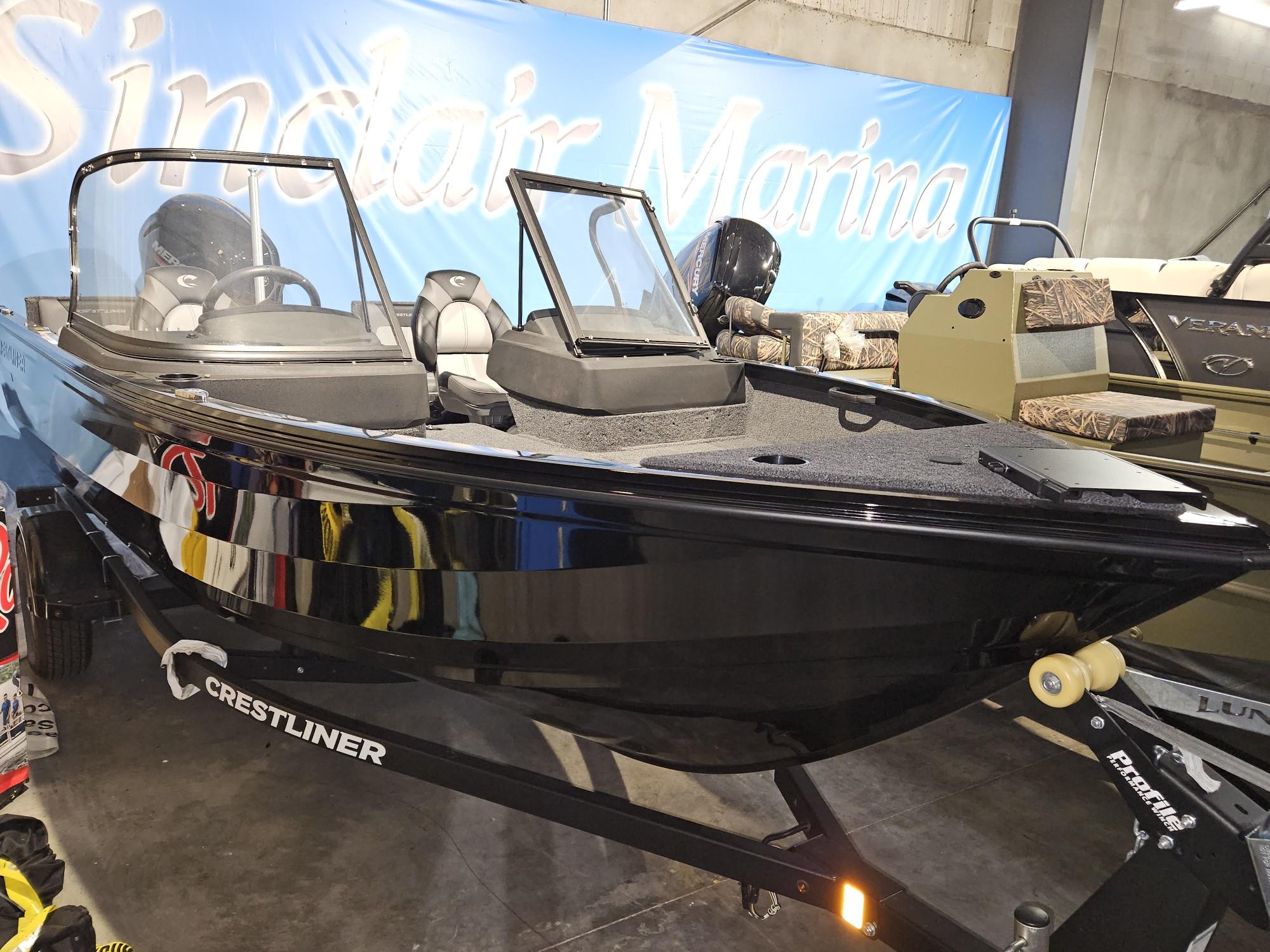 2024 Crestliner 1650 Fish Hawk