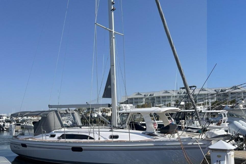 2021 Catalina 355