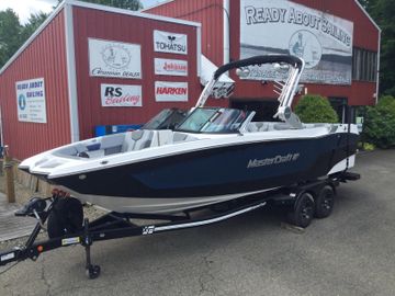 2022 MasterCraft XT24