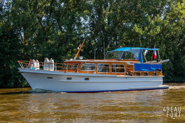 1985 Super Van Craft 12.20