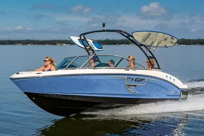 Chaparral 21 Surf Boat