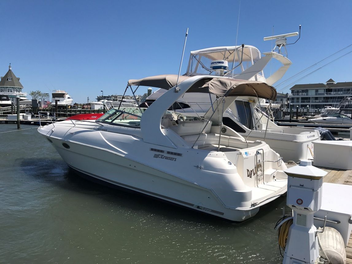 1995 Cruisers Yachts 3175 Rogue