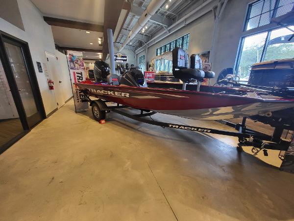 2025 Tracker Pro Team 175 Crappie Edition