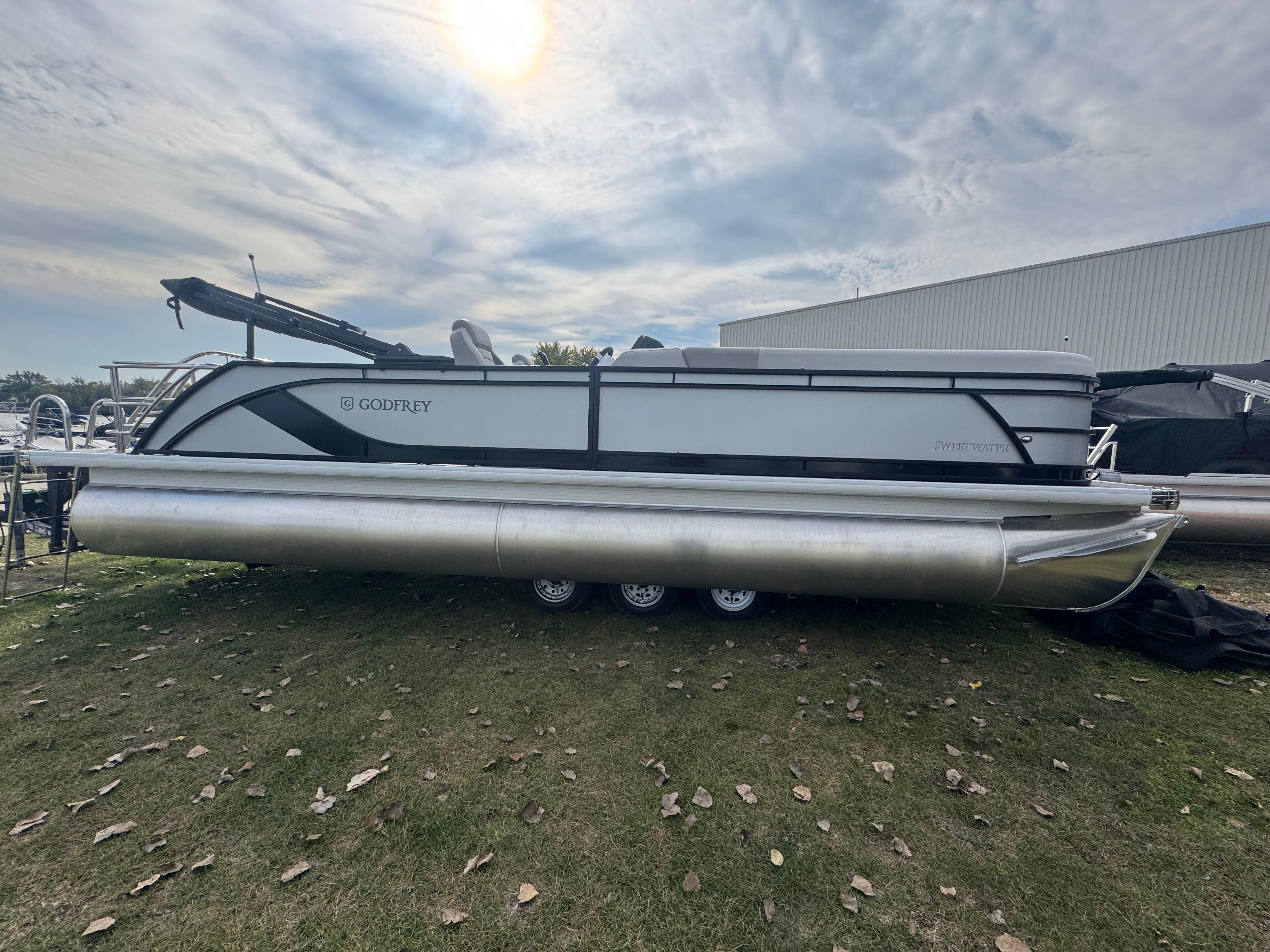 2025 Sweetwater 2486SFL