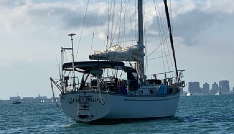 1988 Island Packet 38