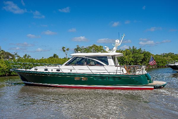 2011 Hunt Yachts 52