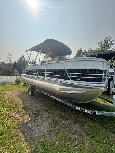 2025 Berkshire 22RFX LE