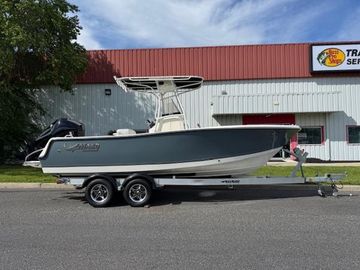 2025 Mako 214 Center Console