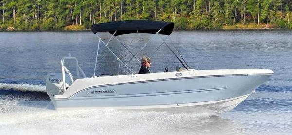 2022 Stingray 172SC