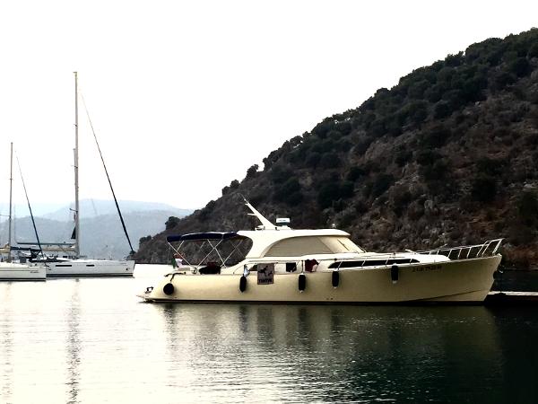 2007 Mochi Craft 51 Dolphin