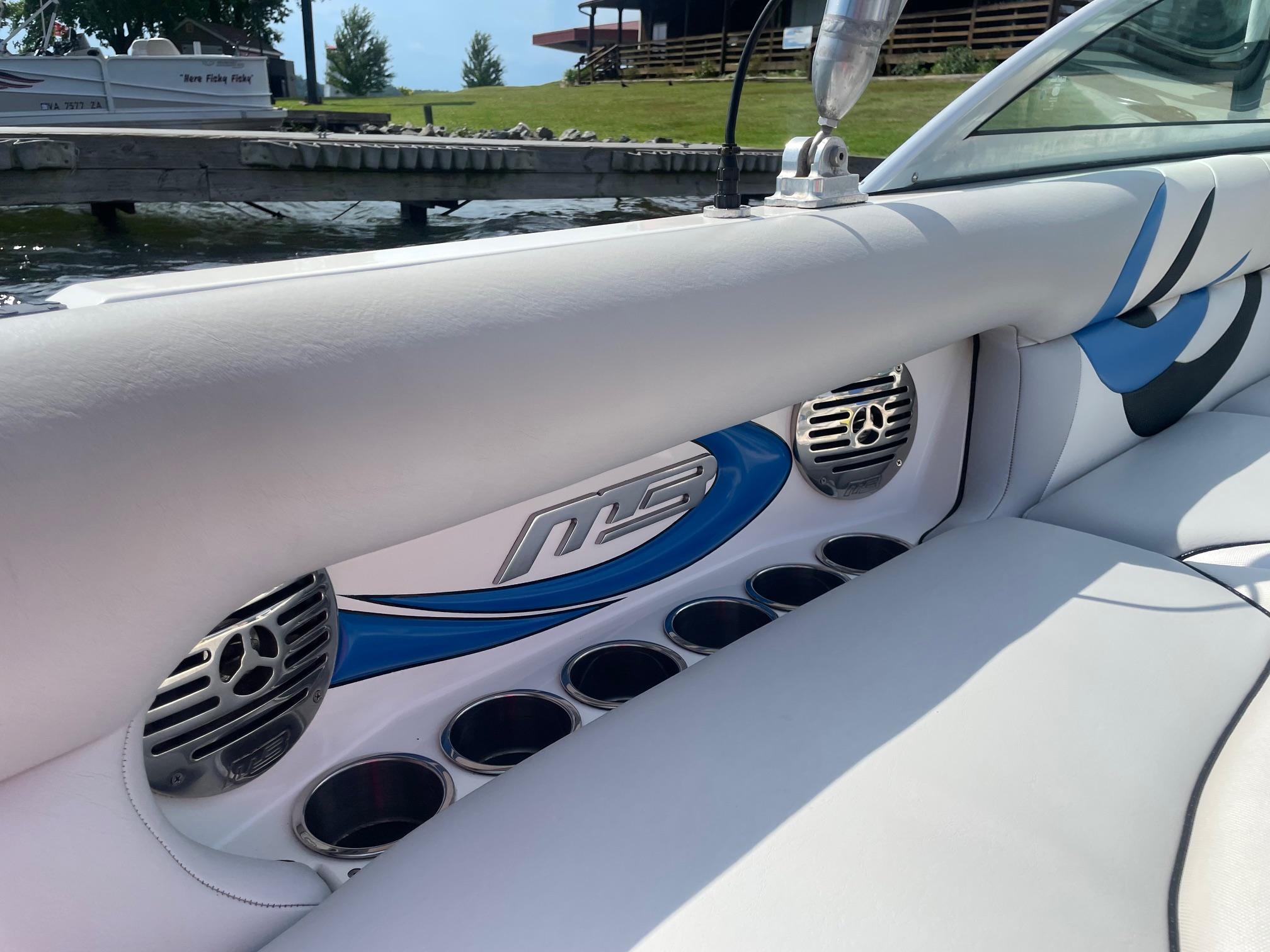 2010 MB B52 V