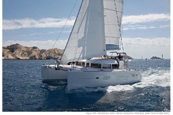 Lagoon 400 Manufacturer Provided Image