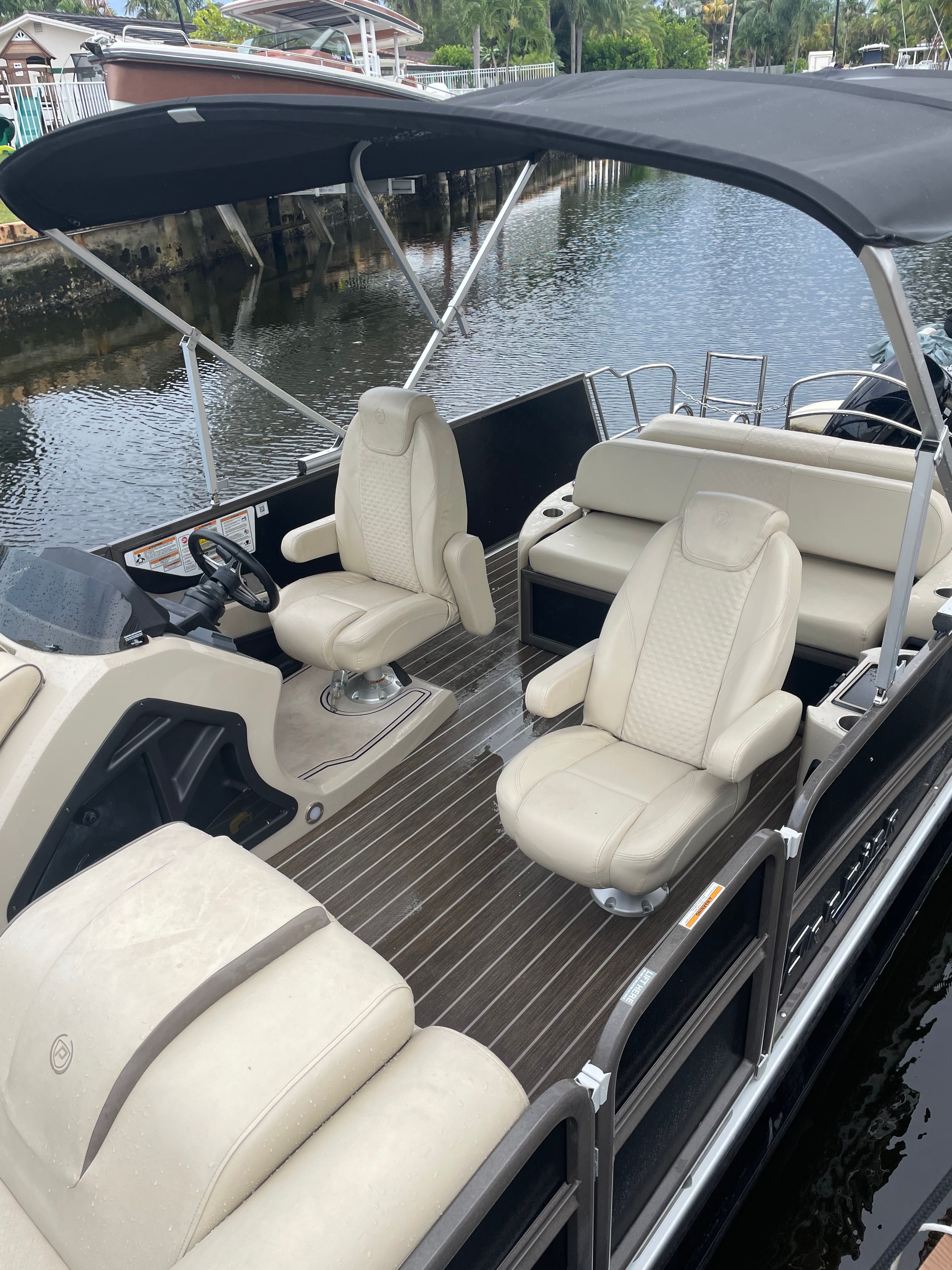 2022 Premier Solaris Pontoon 23"
