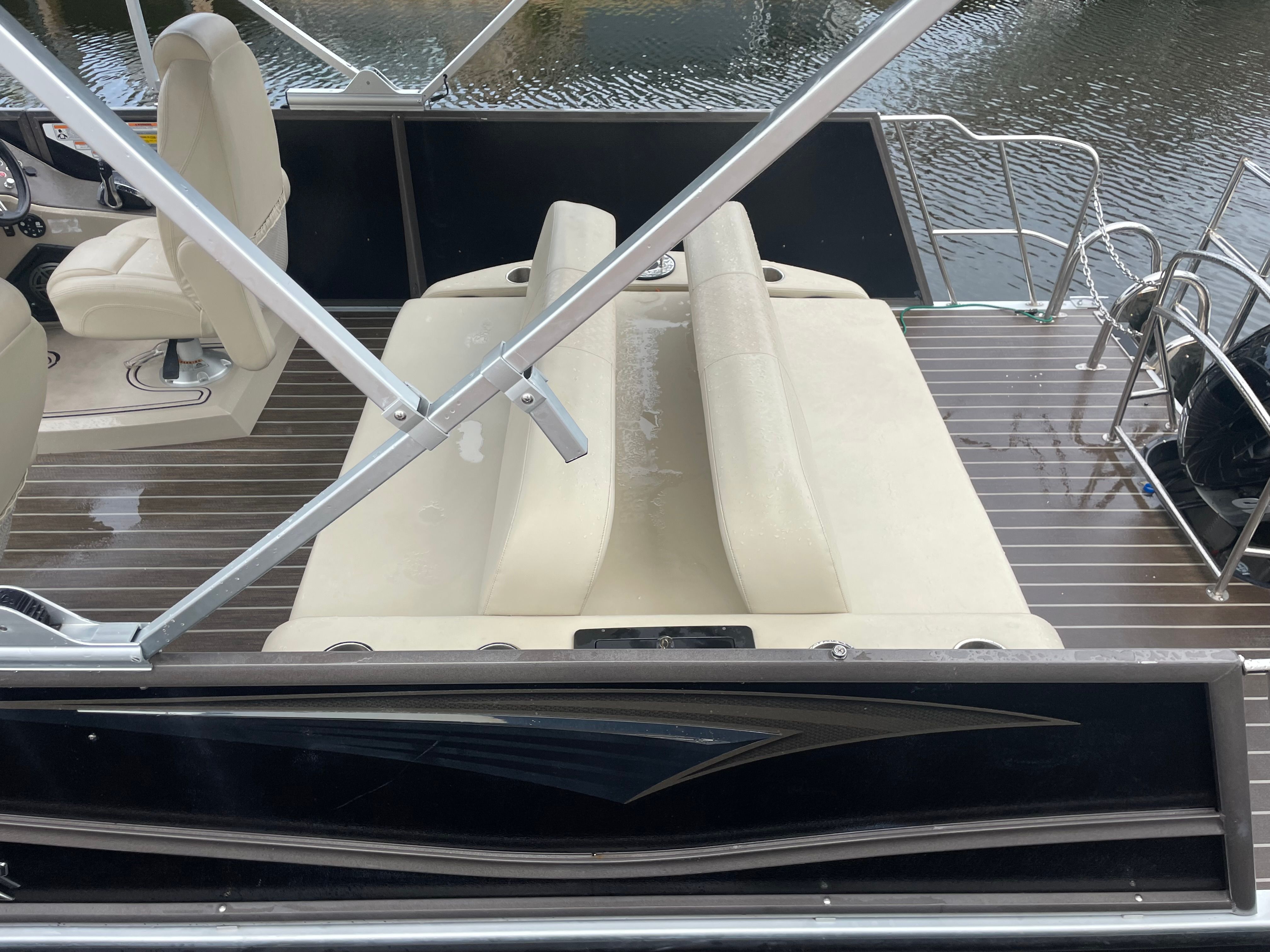 2022 Premier Solaris Pontoon 23"