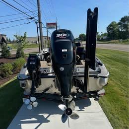 2018 Triton 216 Fishunter