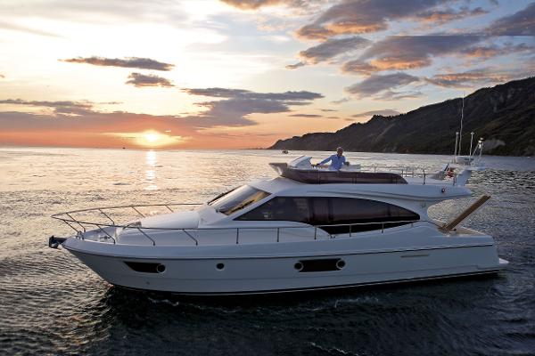 Ferretti Yachts 500
