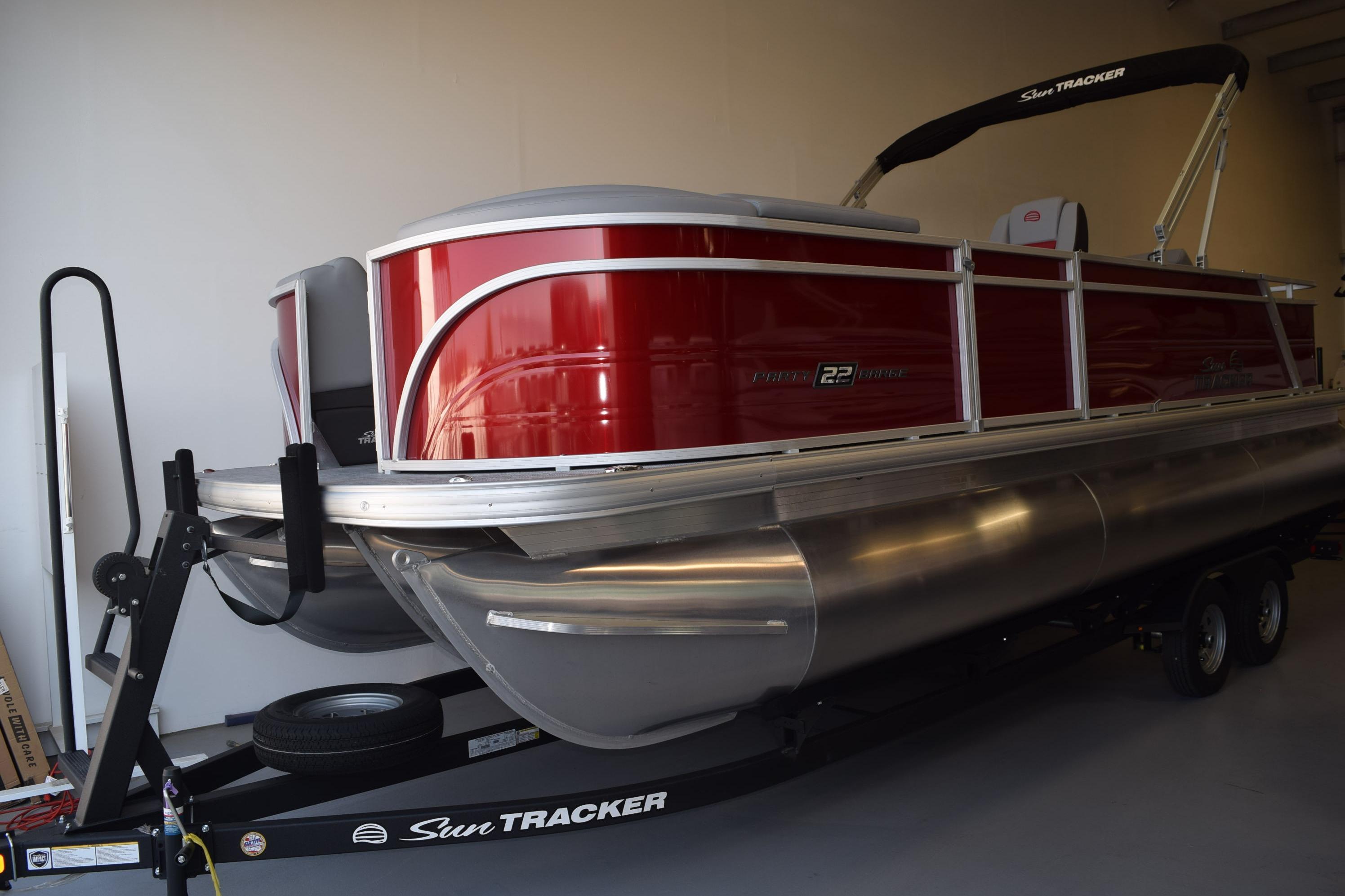 2026 Sun Tracker Party Barge 22 RF XP3