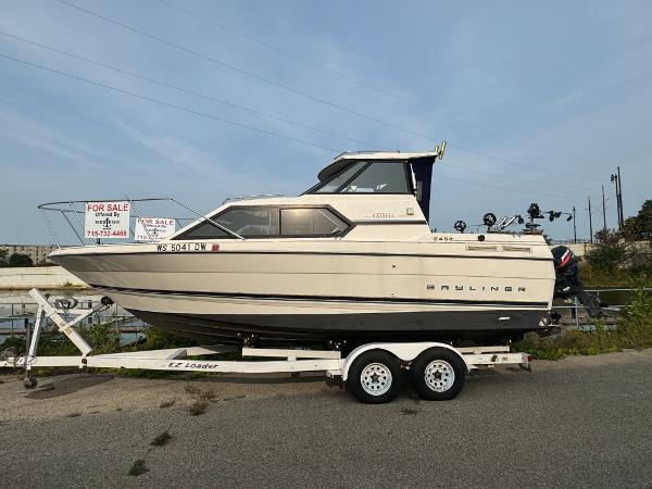 1996 Bayliner 2452 Ciera Express Hardtop