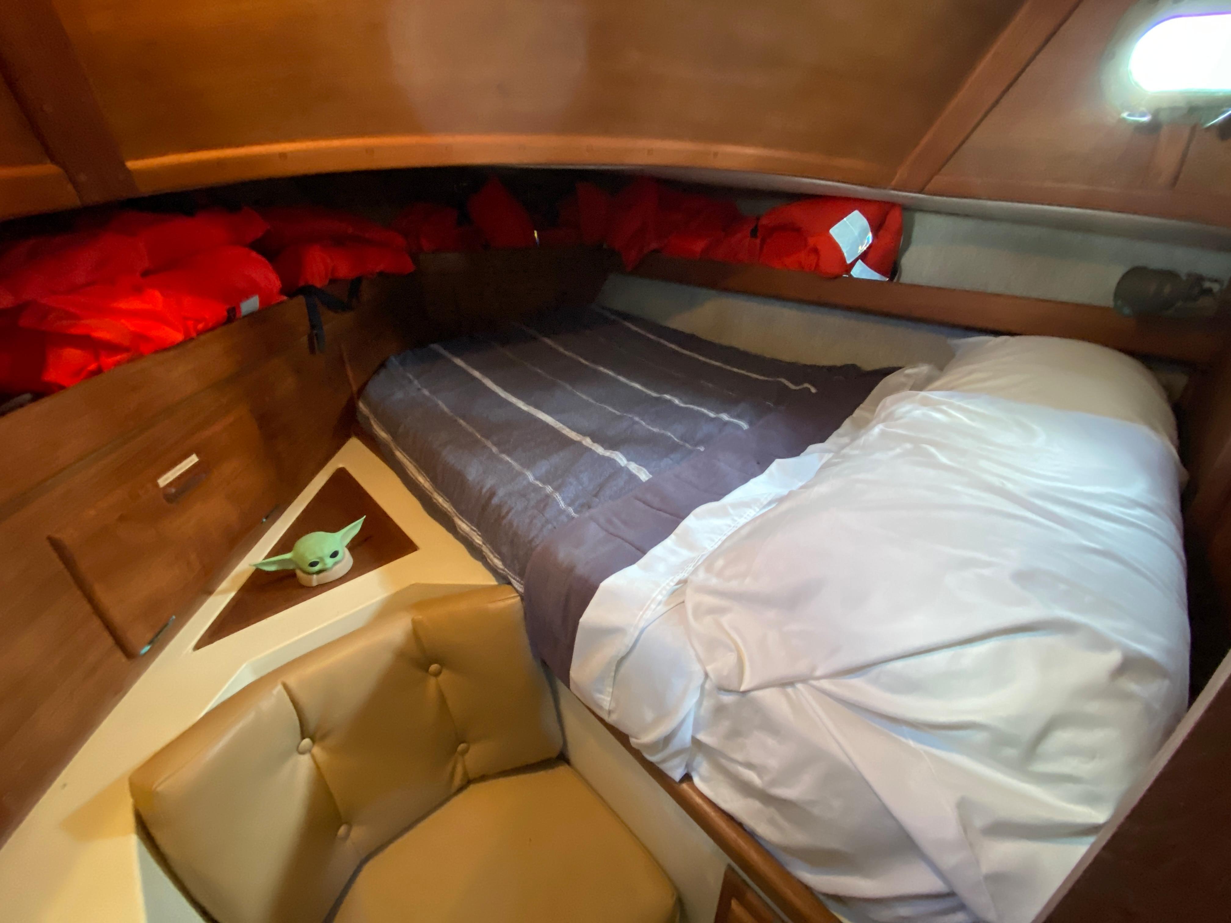 1986 Pacific Seacraft Crealock 37
