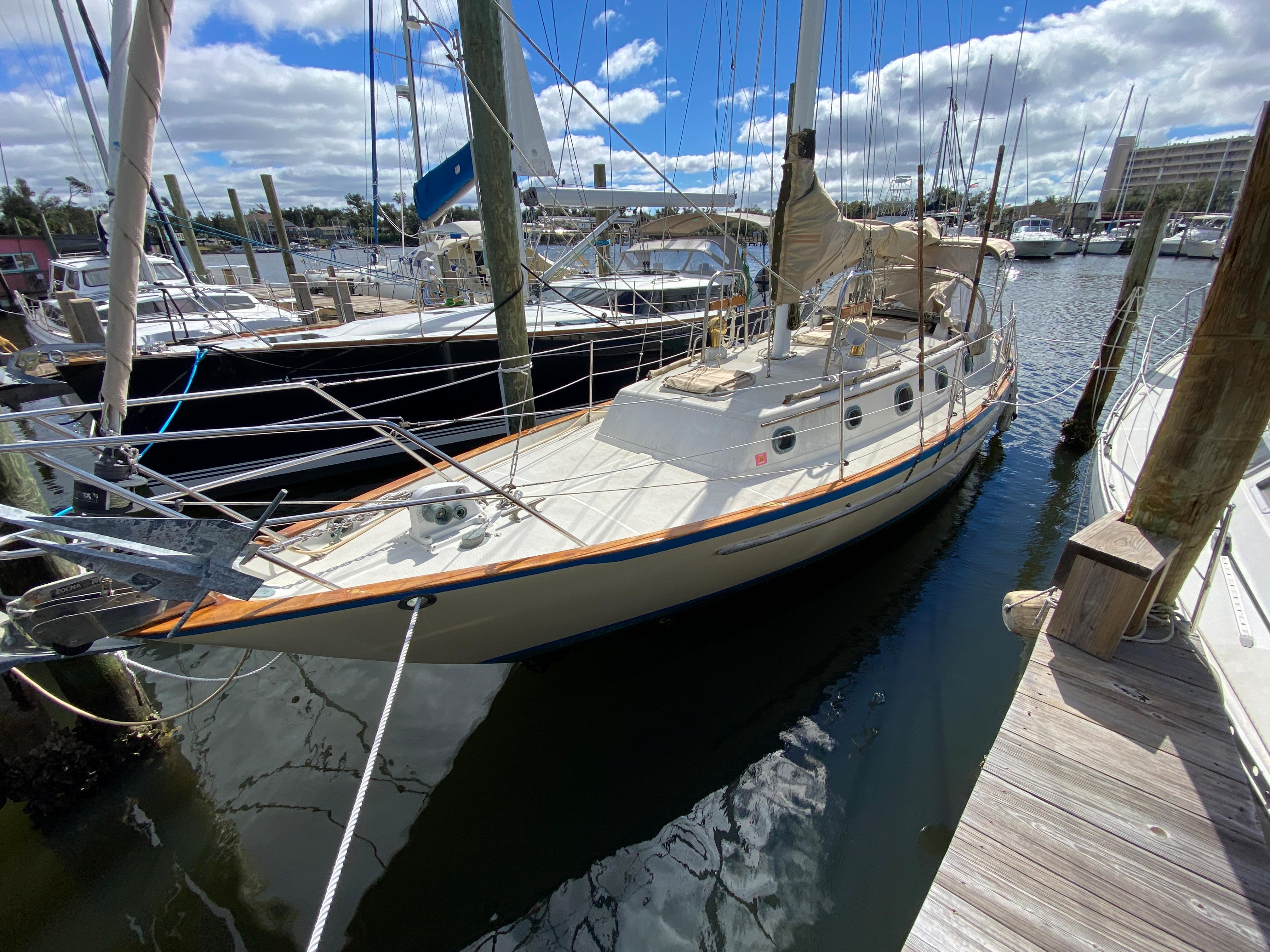 1986 Pacific Seacraft Crealock 37