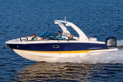Chaparral 270 OSX Boat