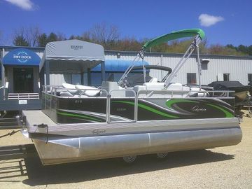 2022 Qwest 816 Edge 4 point Fish