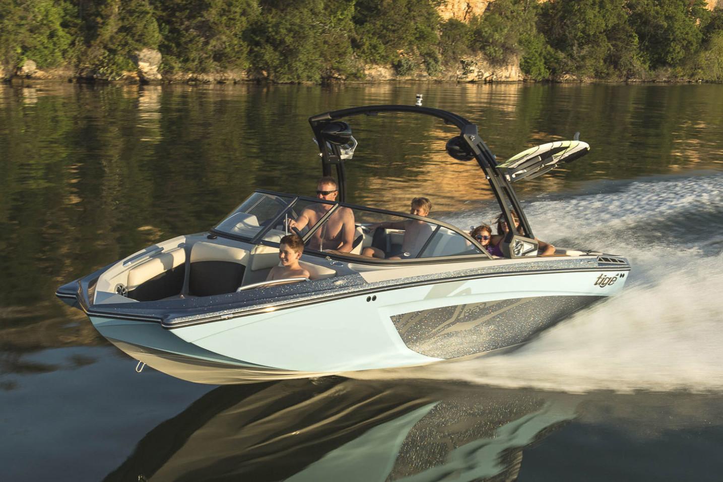 Tige Boat image