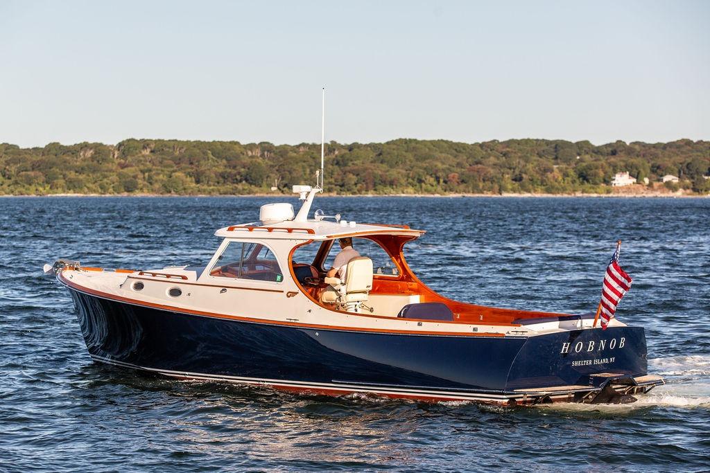 2001 Hinckley Picnic Boat Classic 36