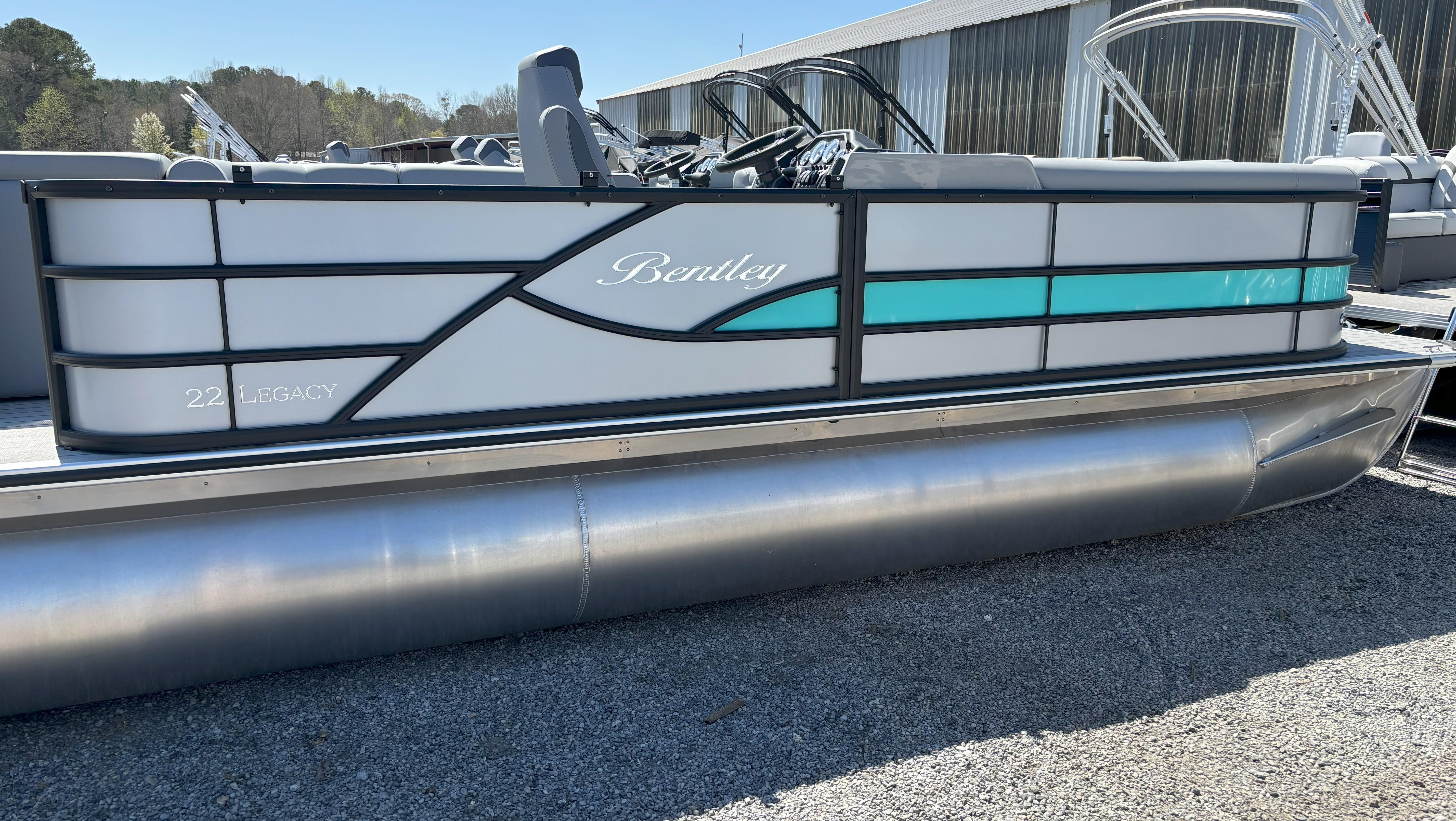 Bentley Pontoons Legacy 223 Cruise