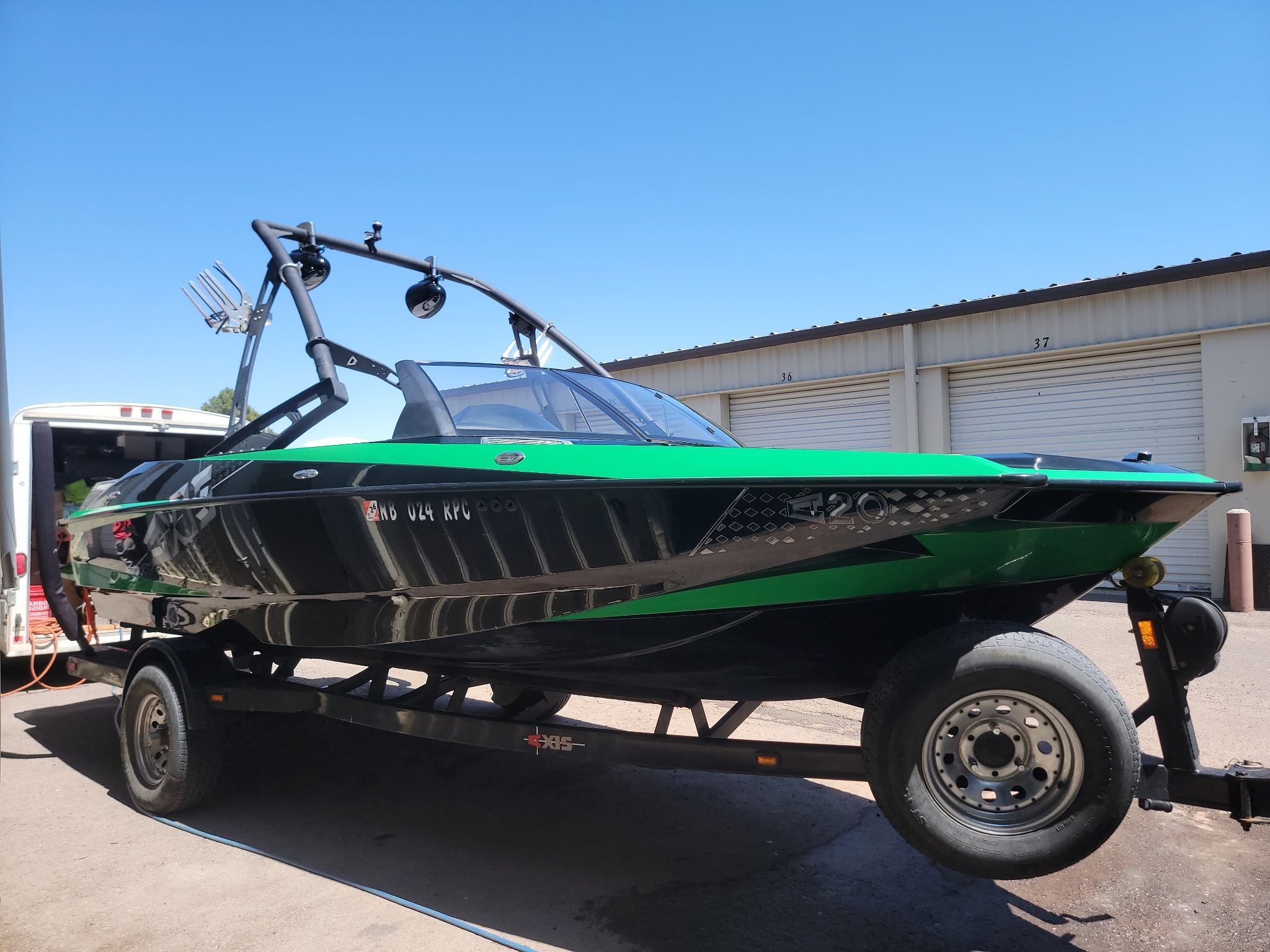 2011 Axis A20
