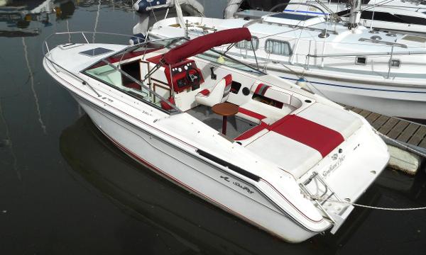 Sea Ray 220 Overnighter Sea Ray 220 OV