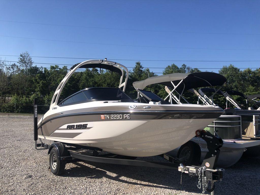 2023 Yamaha Boats AR195