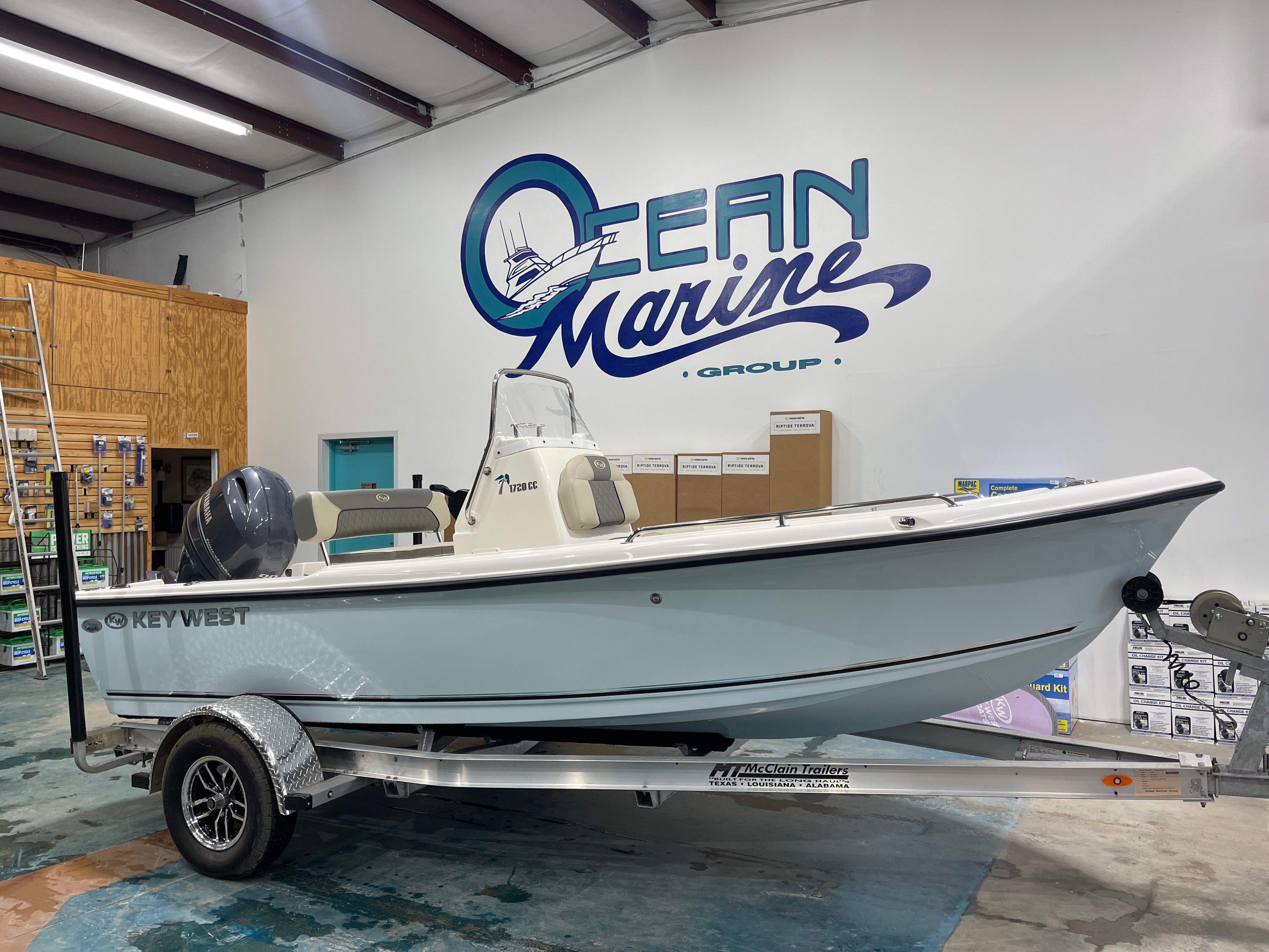 2025 Key West 1720 Center Console
