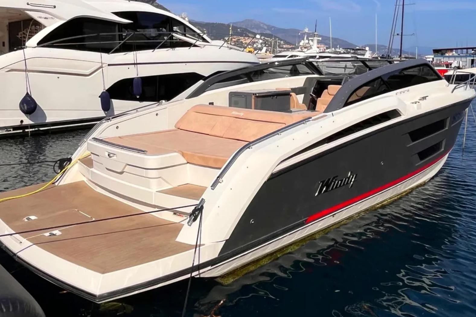 2023 Windy 37 Shamal