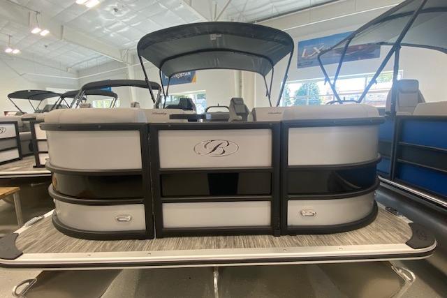 Bentley Pontoons Legacy 223 Swingback Bentley Pontoons Legacy 223 Swingback 2026 model displayed in a showroom setting.