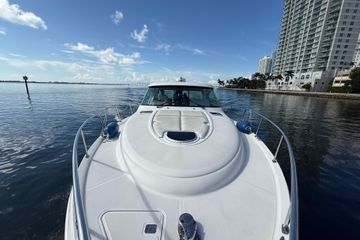 2014 Tiara Yachts 4500 Sovran