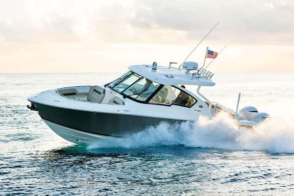 Pursuit DC 326 Dual Console Manufacturer Provided Image