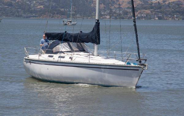 1989 Hunter 37.5