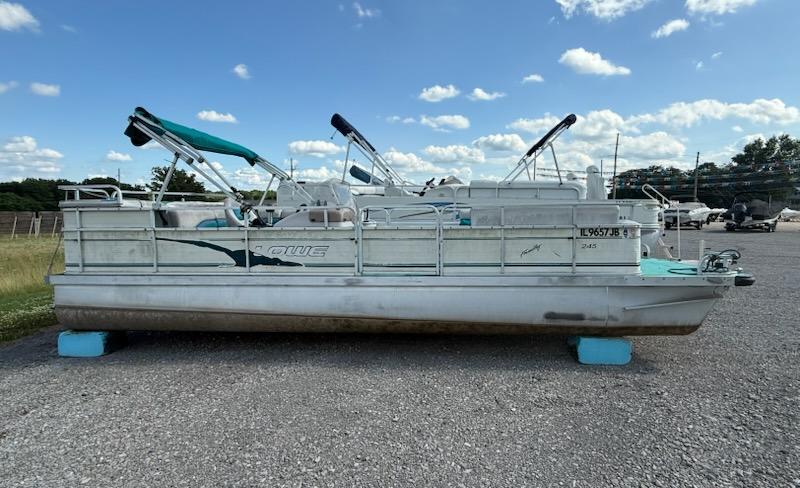 1998 Lowe Family 245