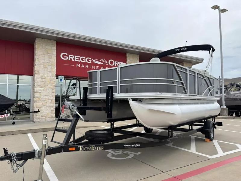 2024 Sylvan Mirage 818 Fish