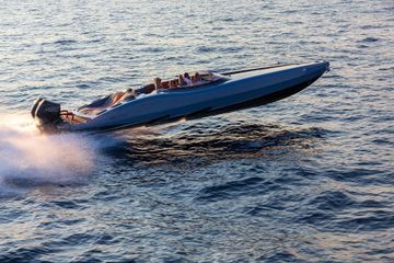 2021 Canados Gladiator 411 Carbon Serie