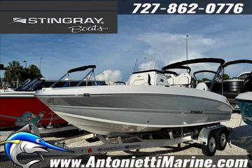 2026 Stingray 206CC Center Console